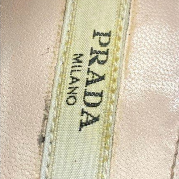 Beautiful unique Prada high heels - Picture 5 of 7